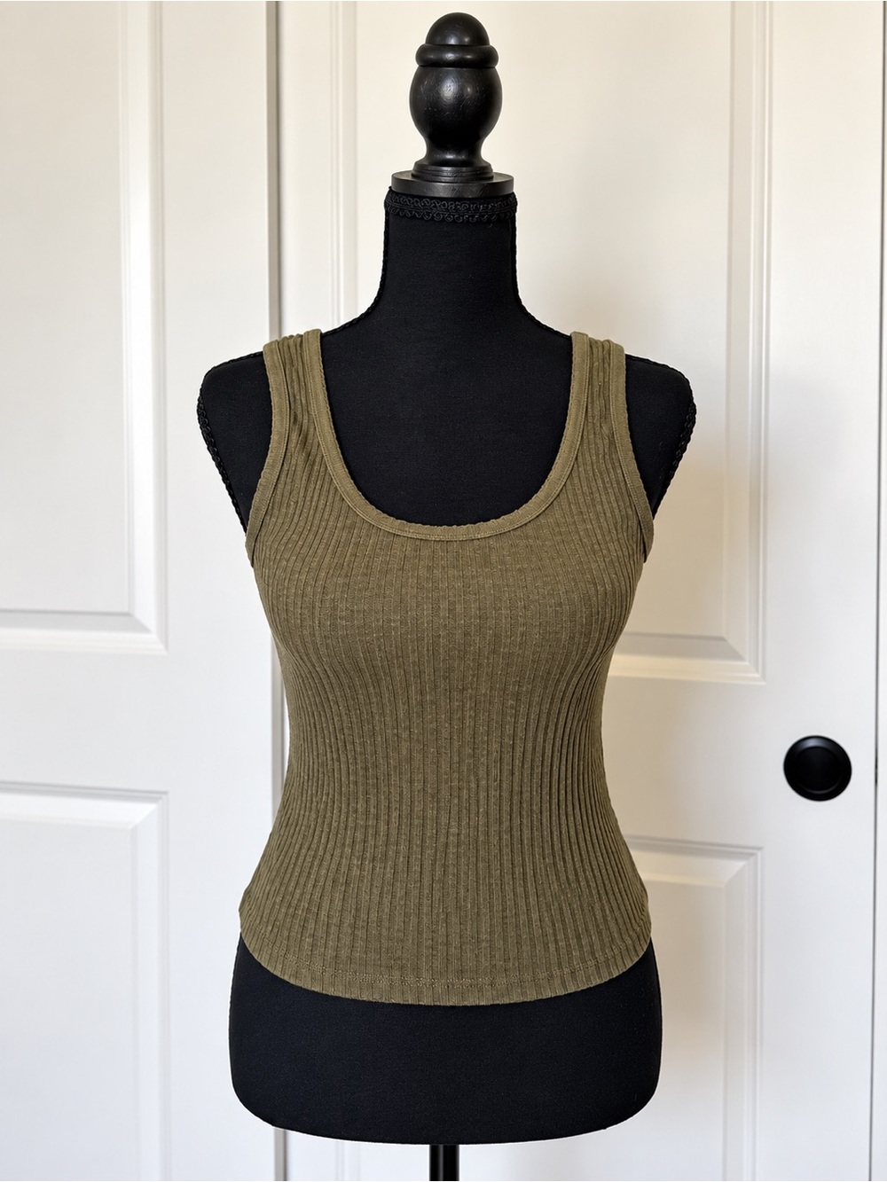 Me to We Olive Green Ribbed Scoop Neck Tank